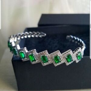 Swarovski Elements 925 Sterling Silver Emerald Green Baguette Cuff Bracelet NEW